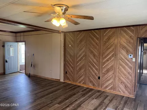 Living - 25414 NEvans St, Altha, FL 32421 photo 1 of 3