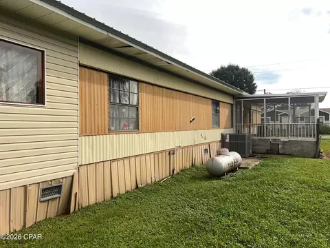 Exterior - 25414 NEvans St, Altha, FL 32421 photo 4 of 5