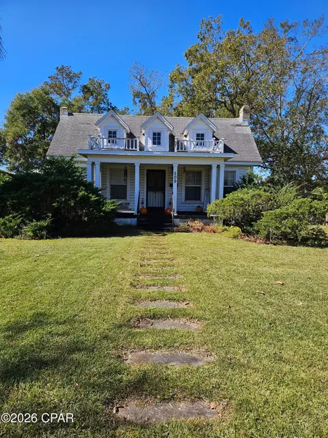 509 S Depot St, Bonifay, FL 32425