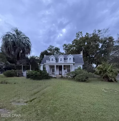 509 S Depot St, Bonifay, FL 32425