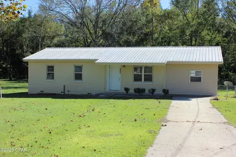 106 Veneer Cir, Bonifay, FL 32425