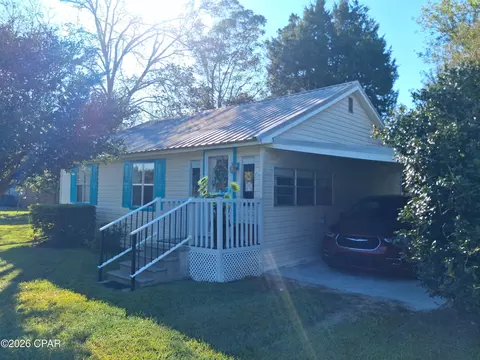 1065 1st Ave, Graceville, FL 32440