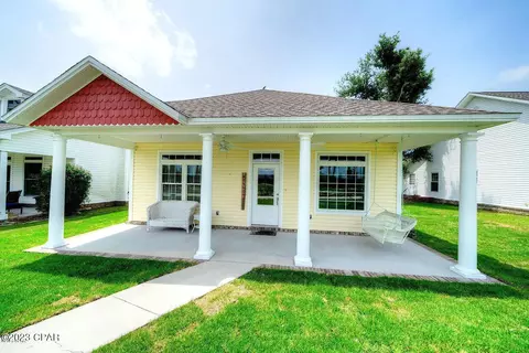 4021 Oak Forest Dr, Panama City, FL 32404