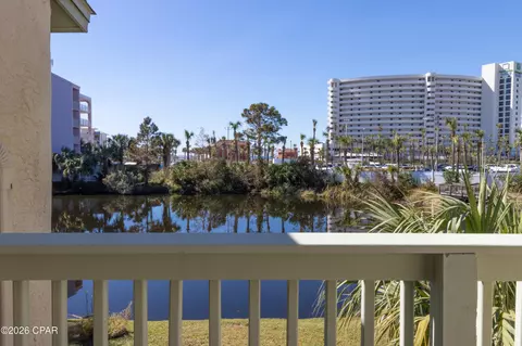 142 Robin Ln, Panama City Beach, FL 32407