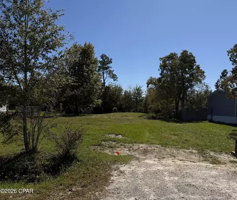 3706 Atlantis Dr, Southport, FL 32409