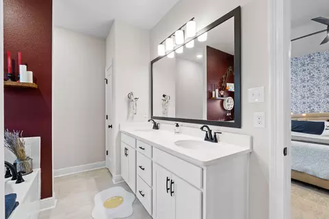 Bath - 65 Apollo Ave #EAST, Freeport, FL 32439 photo 6 of 9