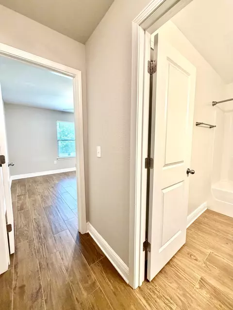 Entry Way - 611 Terrier Trl, Crestview, FL 32536 photo 4 of 4