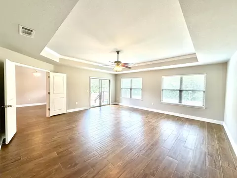 Living - 611 Terrier Trl, Crestview, FL 32536 photo 6 of 7