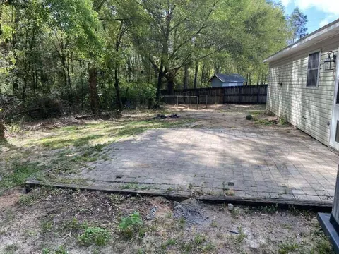 Exterior - 12 Flora Cv, Crestview, FL 32539 photo 7 of 7