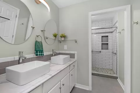 Bath - 3571 Schifko Rd, Cantonment, FL 32533 photo 2 of 6