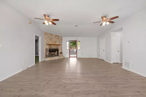 Living - 3571 Schifko Rd, Cantonment, FL 32533 photo 3 of 8
