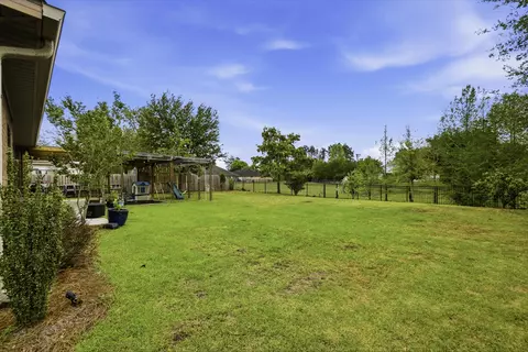 Exterior - 52 Mango Ln, Freeport, FL 32439 photo 8 of 21