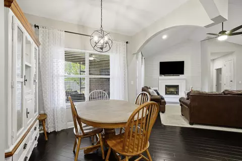 Dining - 52 Mango Ln, Freeport, FL 32439 photo 1 of 3