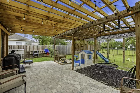 Exterior - 52 Mango Ln, Freeport, FL 32439 photo 6 of 21