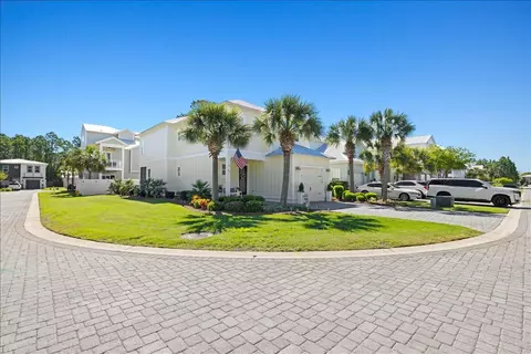 94 Lakeland Dr, Miramar Beach, FL 32550
