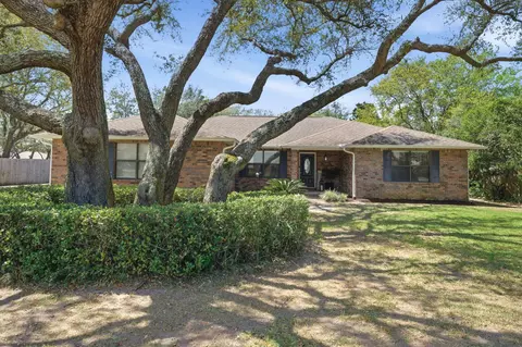 2569 Cypress Point Cir, Navarre, FL 32566