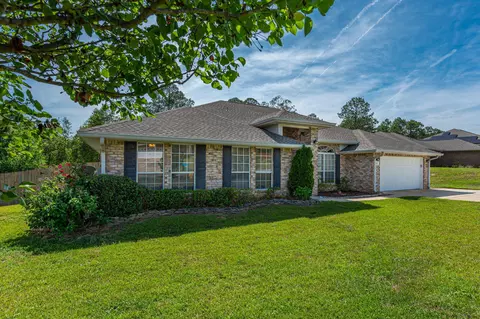 111 Strike Eagle Dr, Crestview, FL 32536