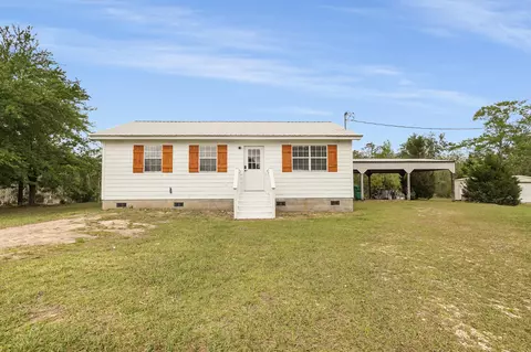 2328 Pioneer Rd, Chipley, FL 32428