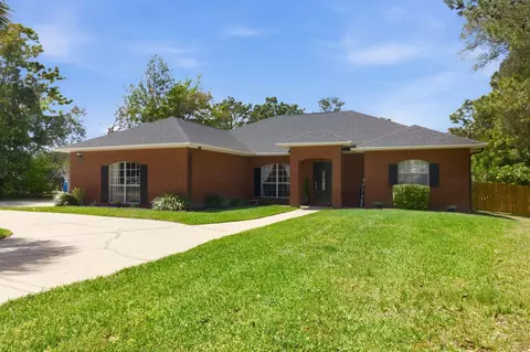 2625 Lincoln Rd, Navarre, FL 32566