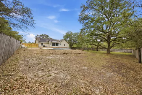 Exterior - 3494 Us-90, Crestview, FL 32539 photo 14 of 20