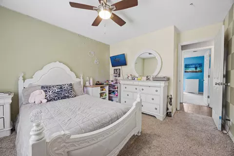 Bedroom - 3494 Us-90, Crestview, FL 32539 photo 8 of 10