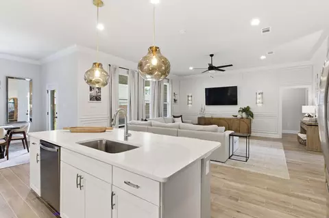 Kitchen - 140 Flora Ln, Freeport, FL 32439 photo 1 of 4