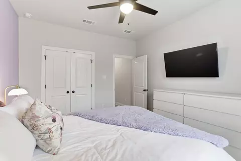 Bedroom - 140 Flora Ln, Freeport, FL 32439 photo 4 of 7