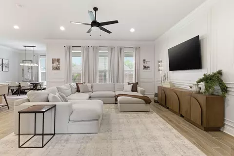 Living - 140 Flora Ln, Freeport, FL 32439 photo 1 of 3