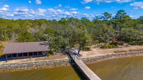 View/Area - 140 Flora Ln, Freeport, FL 32439 photo 9 of 21