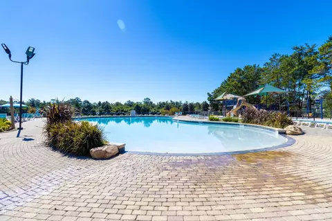 Exterior - 140 Flora Ln, Freeport, FL 32439 photo 8 of 9