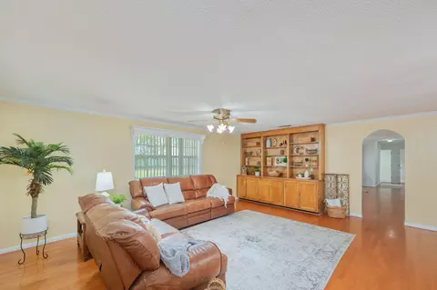 501 Jones Rd, Crestview, FL 32536