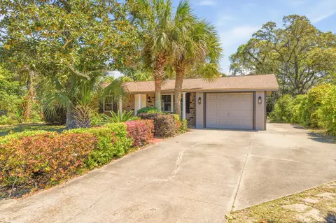417 NW Sherry Cir, Fort Walton Beach, FL 32548