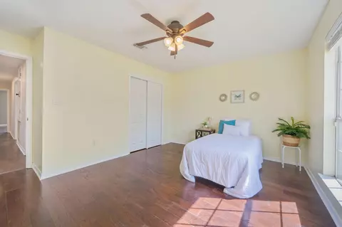 Bedroom - 5632 N North Brook Dr, Crestview, FL 32539 photo 6 of 9
