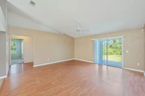 Living - 484 Jillian Dr, Crestview, FL 32536 photo 3 of 5