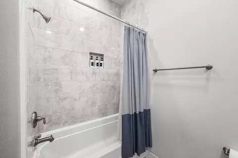 Bath - 40 E Milestone Dr #A, Inlet Beach, FL 32461 photo 4 of 4