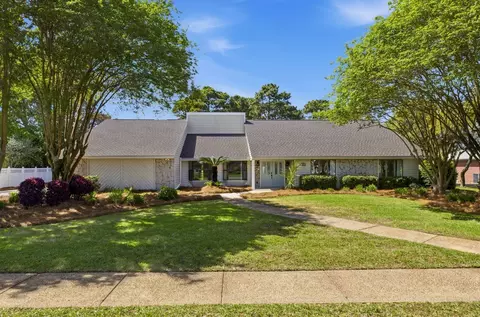 47 Country Club Dr, Destin, FL 32541