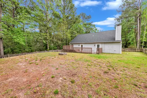 Exterior - 117 Fairway Dr, Crestview, FL 32536 photo 3 of 4