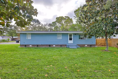 5 NW Jonquil Ave, Fort Walton Beach, FL 32548