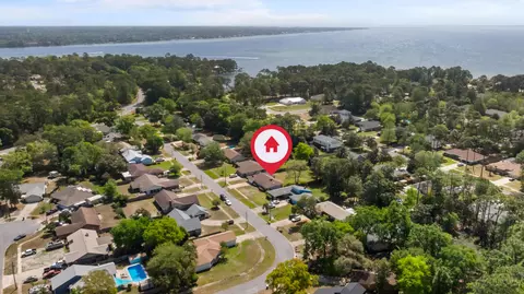 1152 Pin Oak Cir, Niceville, FL 32578