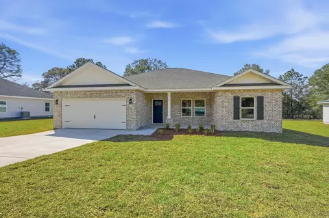 6136 Clover St, Crestview, FL 32539