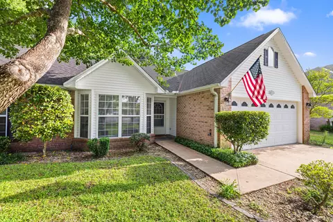4577 Castlewood Ln, Niceville, FL 32578