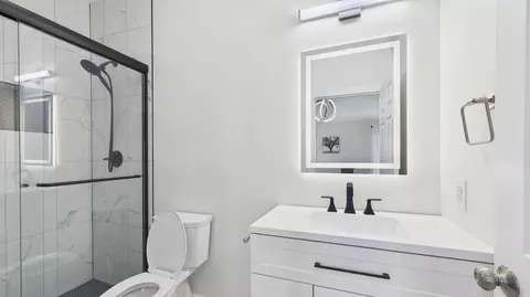Bath - 10343 E County Highway 30a #B283, Seacrest, FL 32413 photo 1 of 4