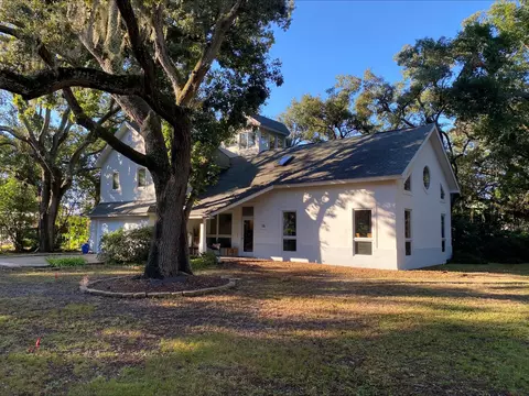 515 Navy Cove Blvd, Gulf Breeze, FL 32561