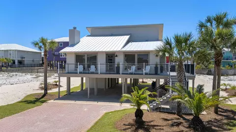 8147 White Sands Blvd, Navarre, FL 32566