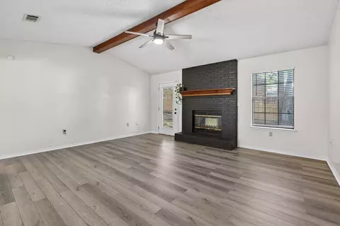 Living - 121 Campbell Ave, Crestview, FL 32536 photo 1 of 6