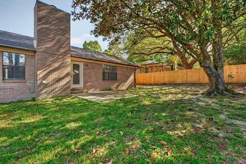 Exterior - 121 Campbell Ave, Crestview, FL 32536 photo 13 of 17
