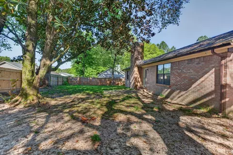 Exterior - 121 Campbell Ave, Crestview, FL 32536 photo 9 of 17