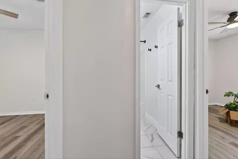 Entry Way - 121 Campbell Ave, Crestview, FL 32536 photo 2 of 3