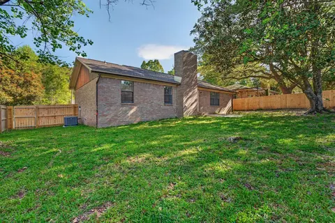 Exterior - 121 Campbell Ave, Crestview, FL 32536 photo 11 of 17