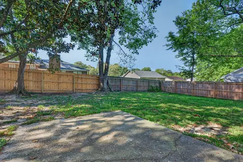 Exterior - 121 Campbell Ave, Crestview, FL 32536 photo 5 of 17